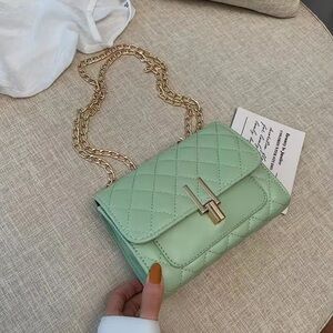 Brand new Casual handbag flap purse crossbody messenger shoulder, chain strap